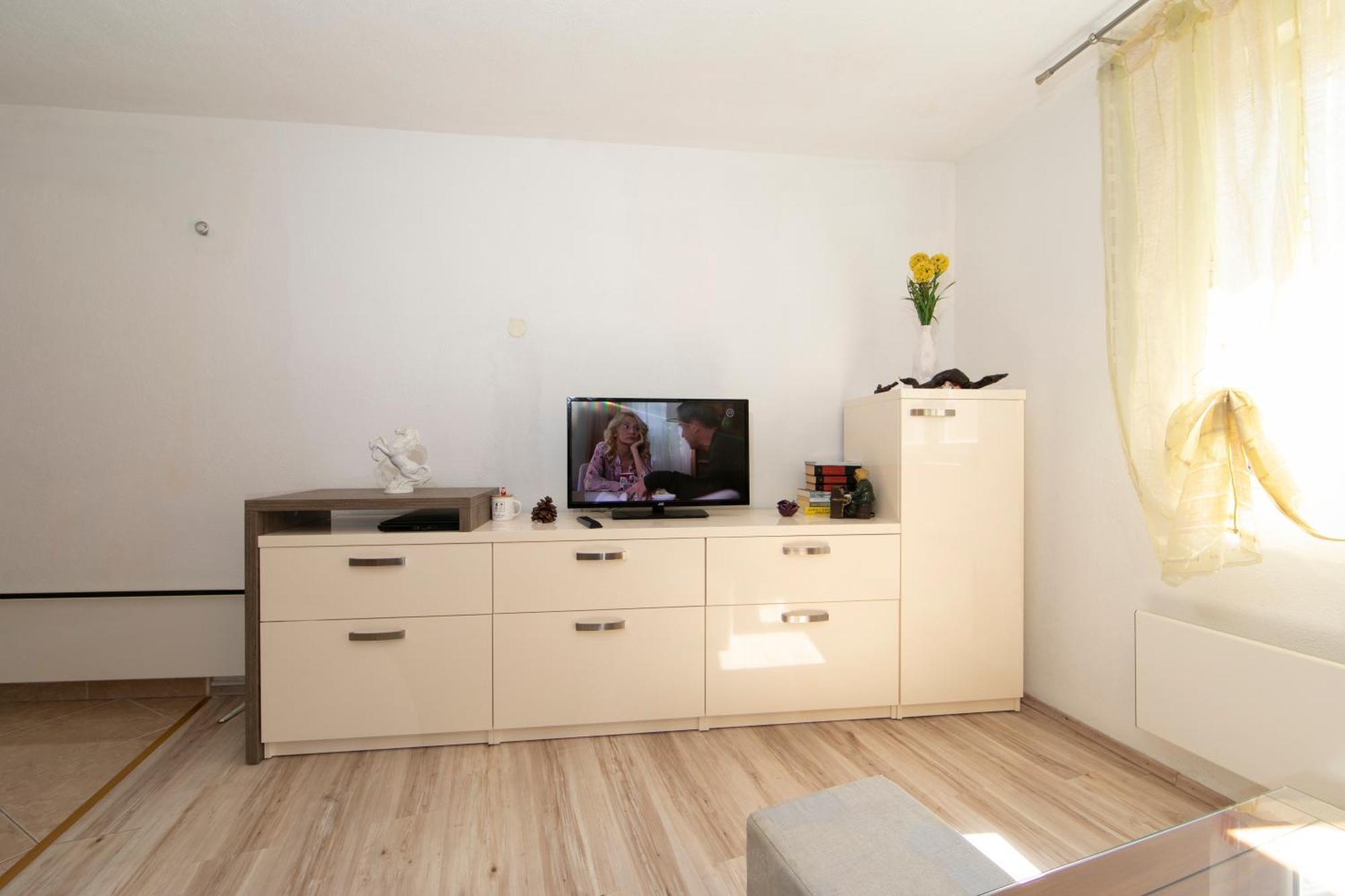 Apartmani Darinka Baska Voda Exterior photo