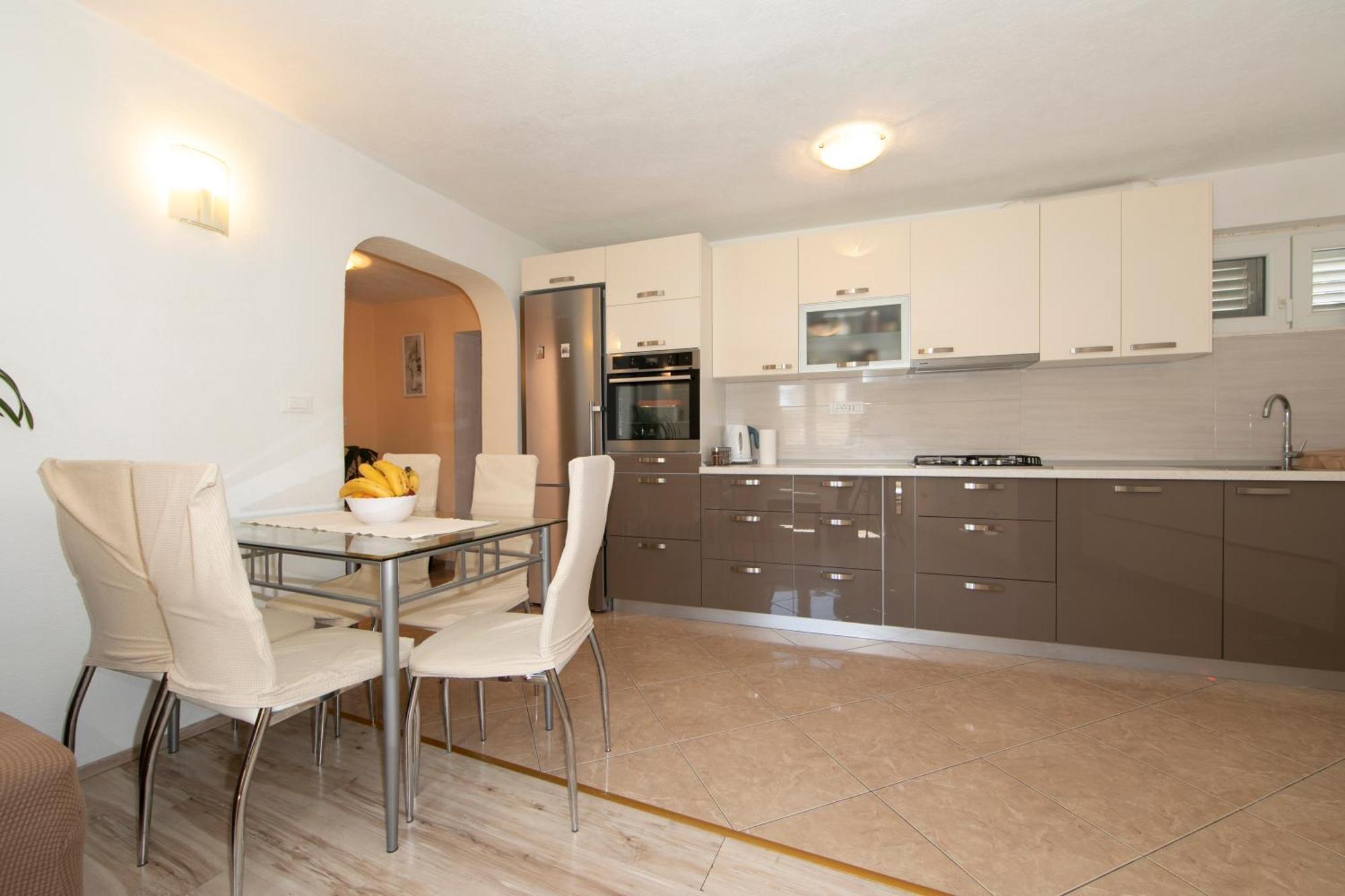 Apartmani Darinka Baska Voda Exterior photo
