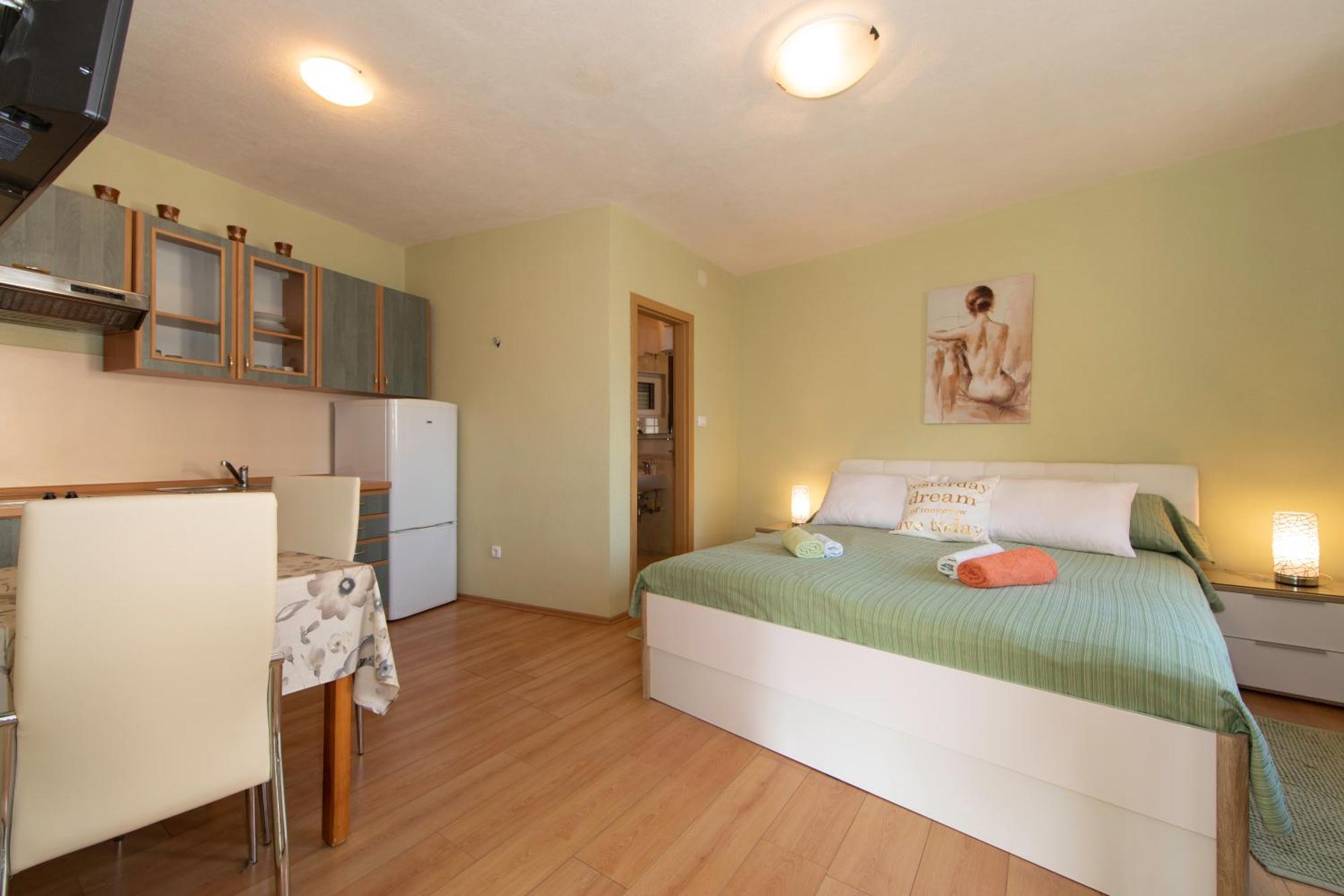 Apartmani Darinka Baska Voda Exterior photo