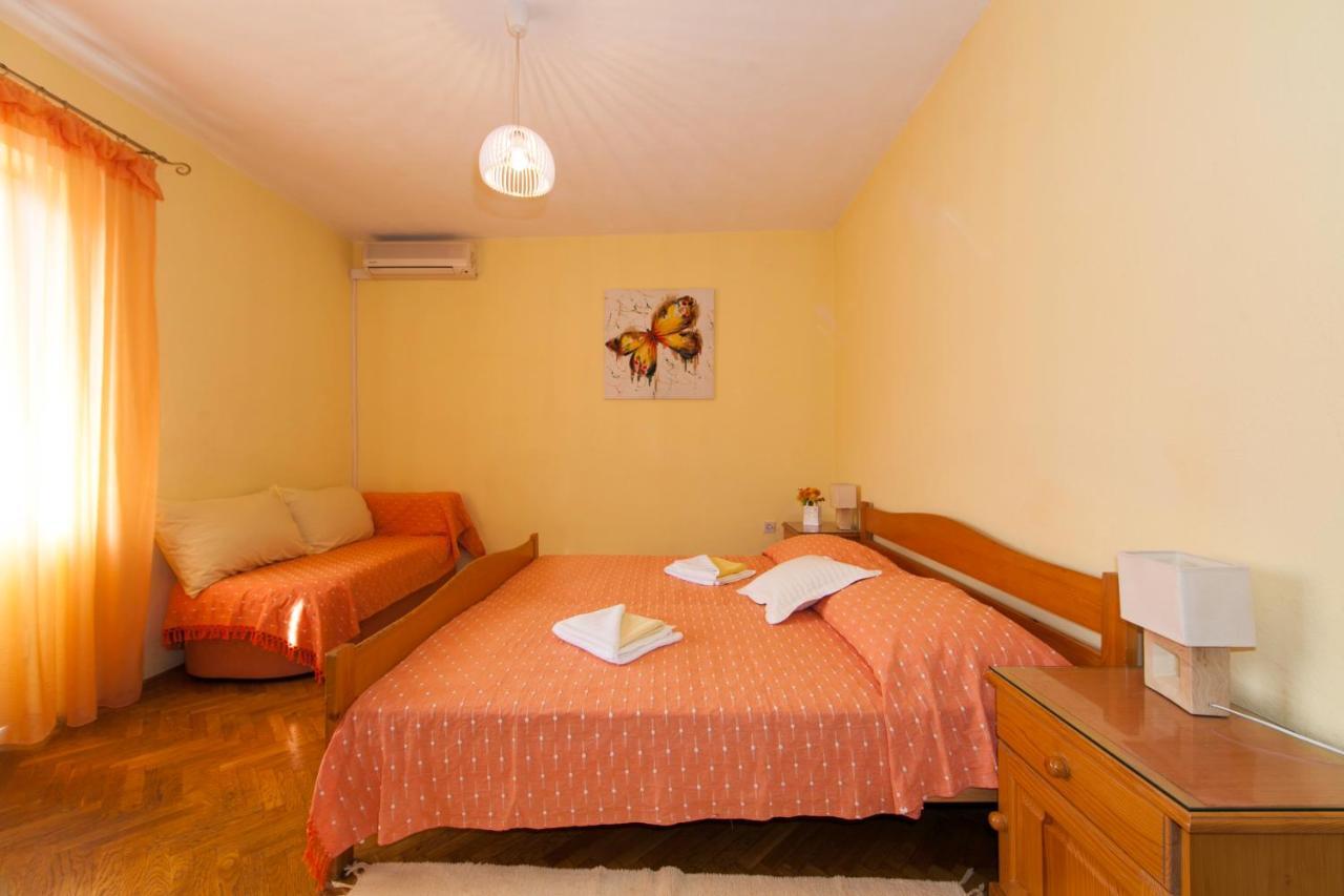 Apartmani Darinka Baska Voda Exterior photo